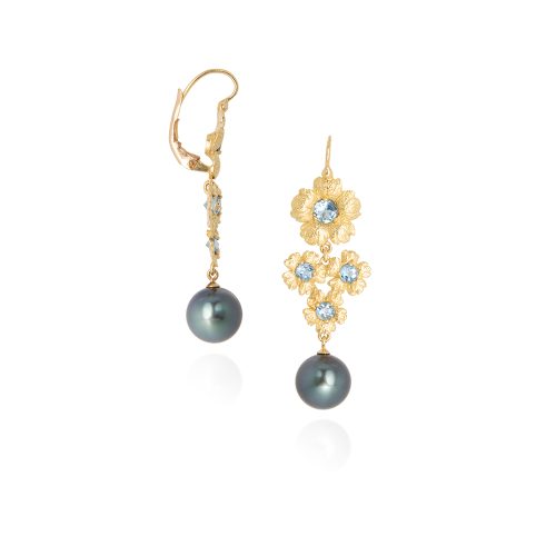 Designer: Thomas Hunt<br>Orecchini Fiori con Acquamarina e Perle di Tahiti