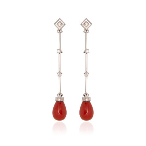 Orecchini Chic Lunghi con Rombi e Perette in Corallo Rosso