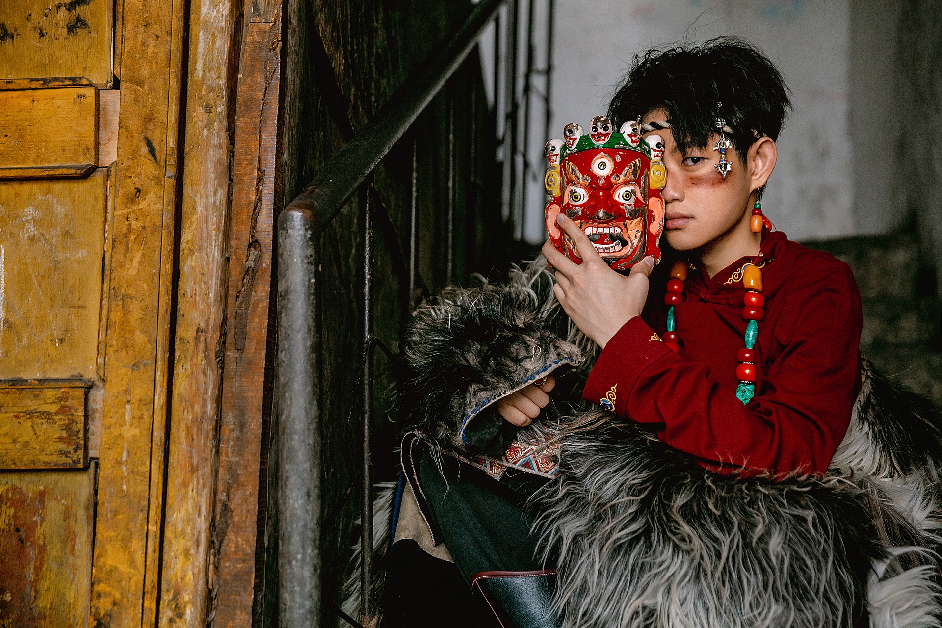 Al momento stai visualizzando Tibet: guida ai gioielli tradizionali sul “Tetto del mondo”