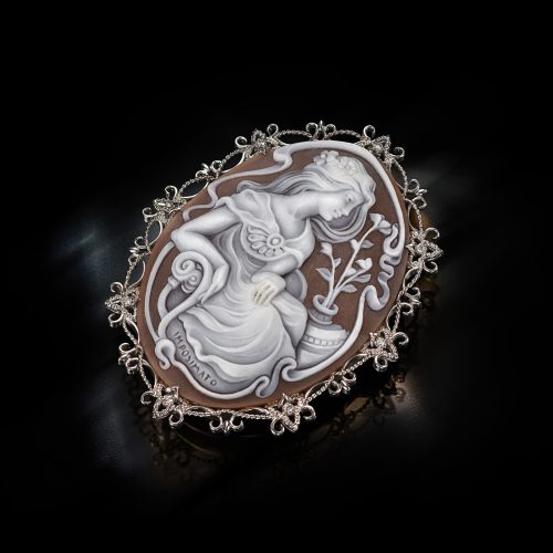 Cammeo raffigurante volto femminile – By Imposimato