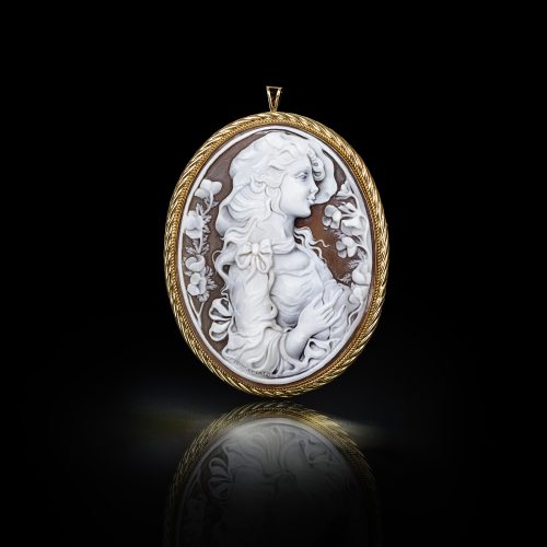 Cammeo raffigurante volto femminile – By Imposimato