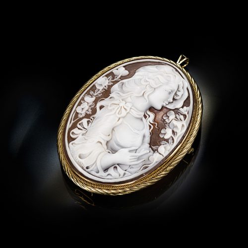 Cammeo raffigurante volto femminile – By Imposimato