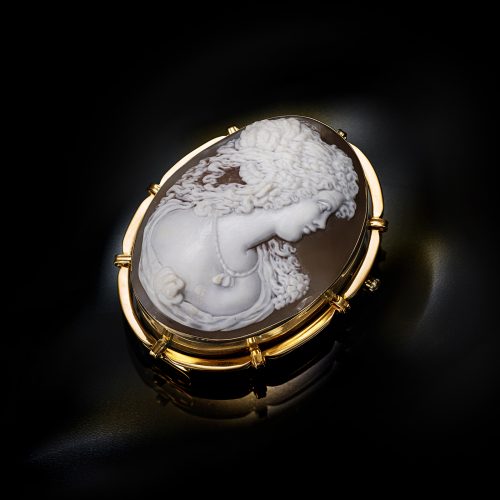 Cammeo raffigurante volto femminile – By Nocereto