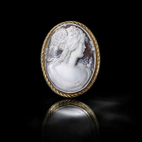 Cammeo raffigurante volto femminile – By Nocereto
