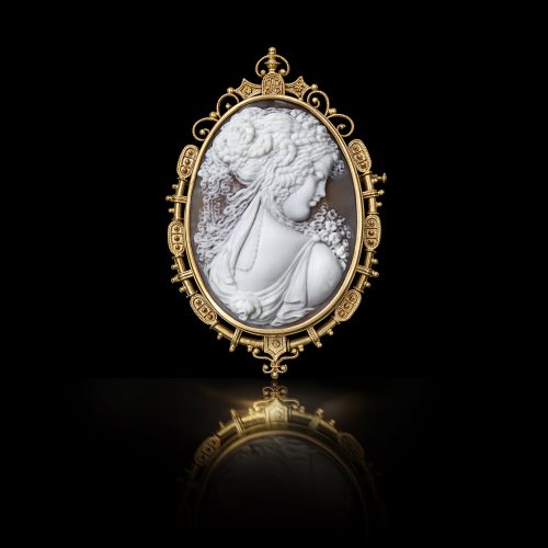 Cammeo raffigurante volto femminile – By Nocereto